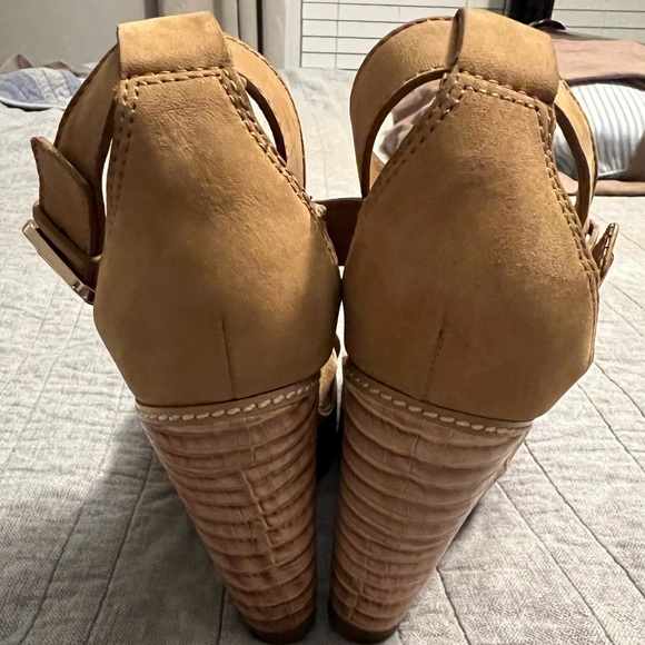 Tory Burch Wedge Sandals Sz 9 - Tan - Picture 9 of 13